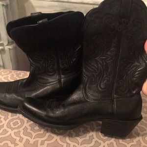 *BRAND NEW* Ariat Women's Dressy Boots Size 9.5 US
